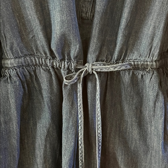 Free Assembly Functional Drawstring Ruffle-Detail Denim Dress - Picture 4 of 4